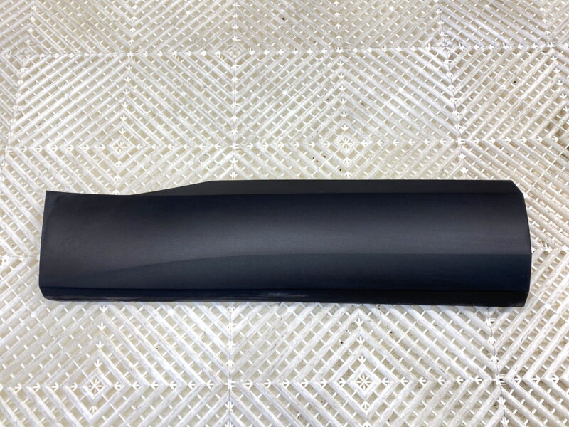 Lišta dverí pravá zadná Nissan Qashqai III (J12) 2021 - 2022 82870-6UA5A