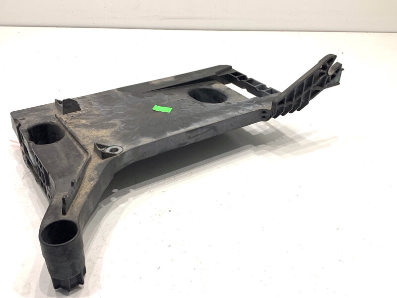 Základňa akumulátora Skoda Superb III Kombi (3V5) 2015 - 2022 3G0907509