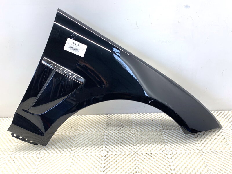Blatník pravý predný lift facelift Jaguar XF I (X250) 2008 - 2015