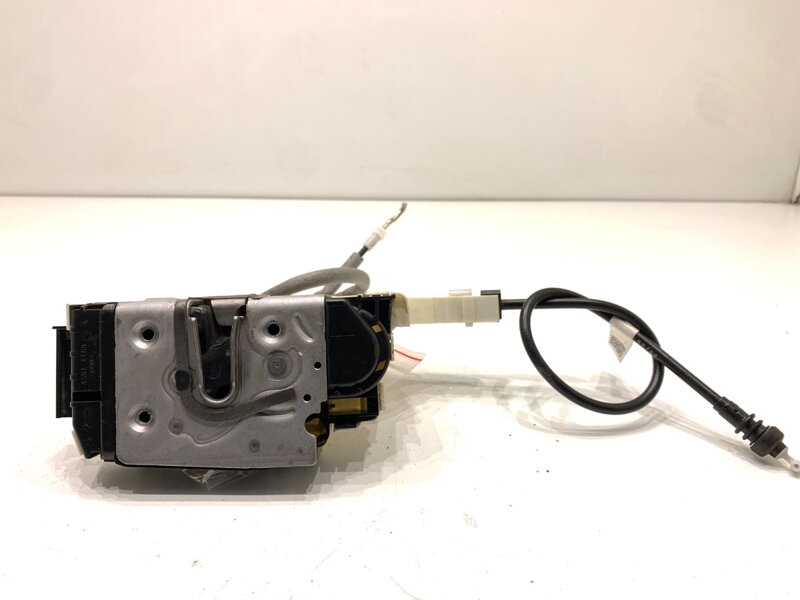 Zámok dverí ľavý predný Mercedes-benz Sprinter 3 , 5-T Tourer BUS (B907) 2018 - 2022 A9077200000