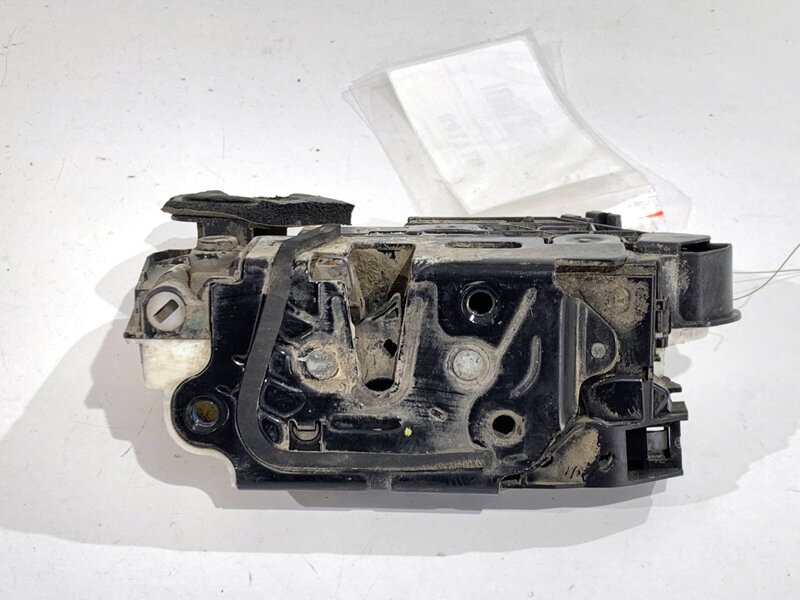 Zámok dverí ľavý zadný Skoda Fabia III Kombi (NJ5) 2014 - 2022 6V0839015A