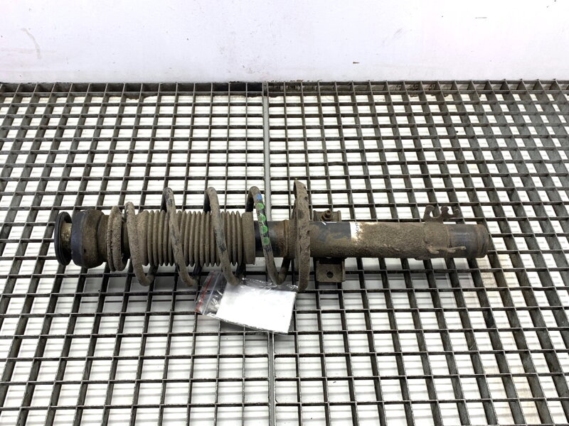 Tlmič pravý predný S pružinou Skoda Fabia III Kombi (NJ5) 2014 - 2022