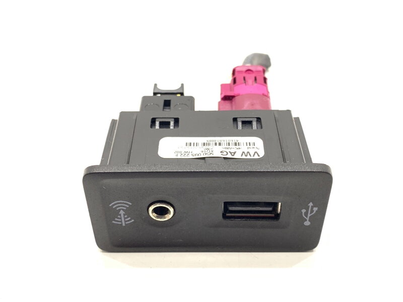Zásuvka / uloženie USB VW Golf VII (5G1, BQ1, BE1, BE2) 2012 - 2022 5G0035222F