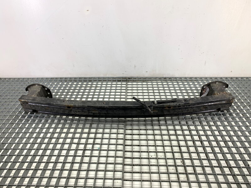 Výstuha nárazníka zadná Nissan Juke (F15) 2010 - 2022