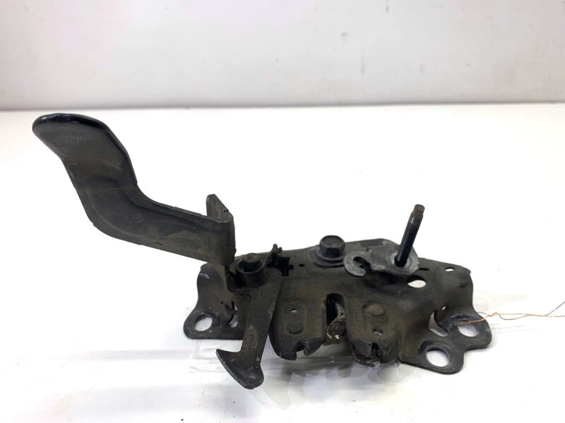 Zámok kapoty predný Nissan Juke (F15) 2010 - 2022