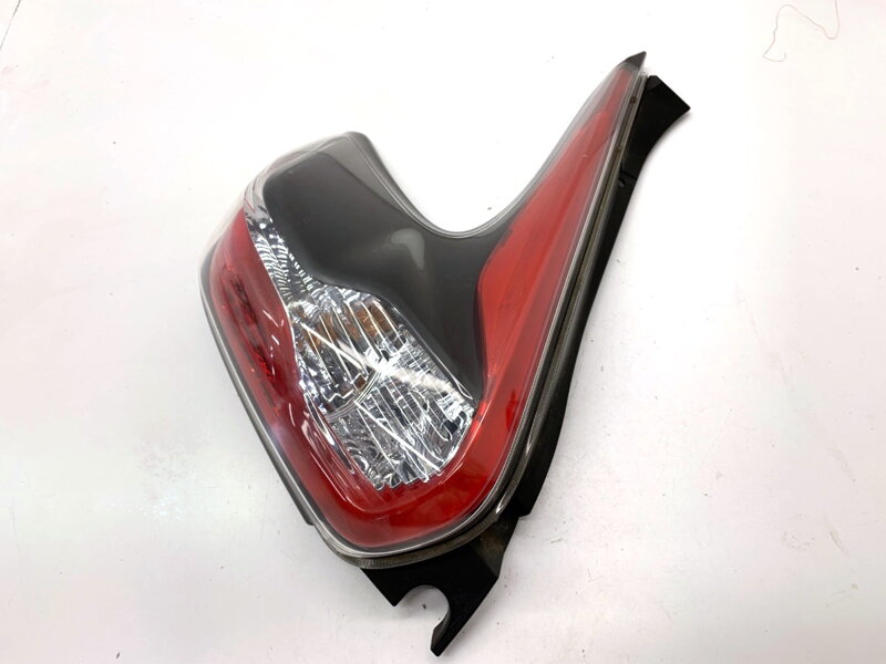 Svetlo ľavé zadné Nissan Juke (F15) 2010 - 2022 26555BV80B