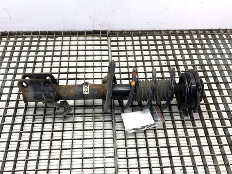 Tlmič pravý predný S pružinou Nissan Juke (F15) 2010 - 2022