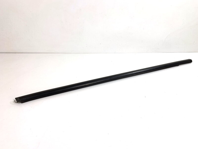 Lišta stieracia predná pravá Hyundai Tucson (TL, TLE) 2015 - 2022