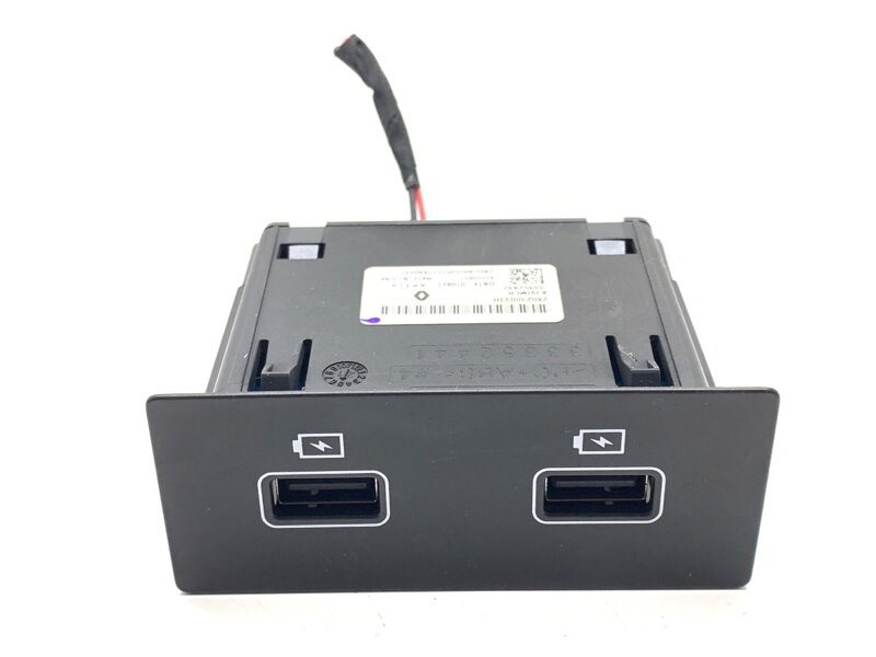 Zásuvka / uloženie USB Renault Arkana I (LCM_) 2019 - 2022 280230033R