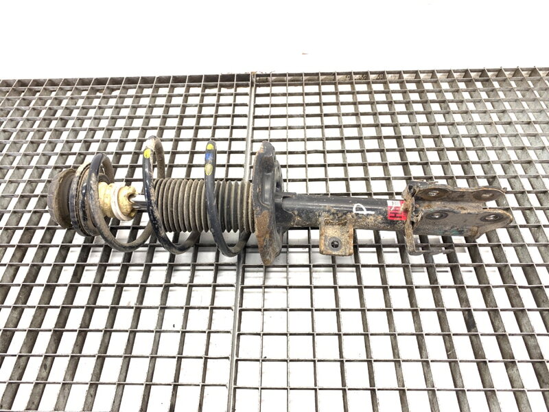 Tlmič pravý predný S pružinou Renault Arkana I (LCM_) 2019 - 2022 543022015R