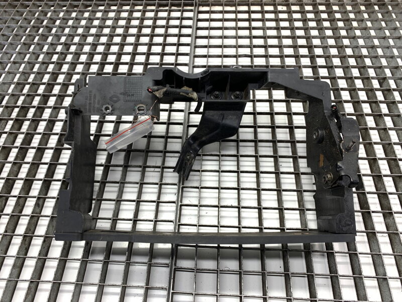 Kryt uchytenie chladiča Renault Arkana I (LCM_) 2019 - 2022 295S83941R