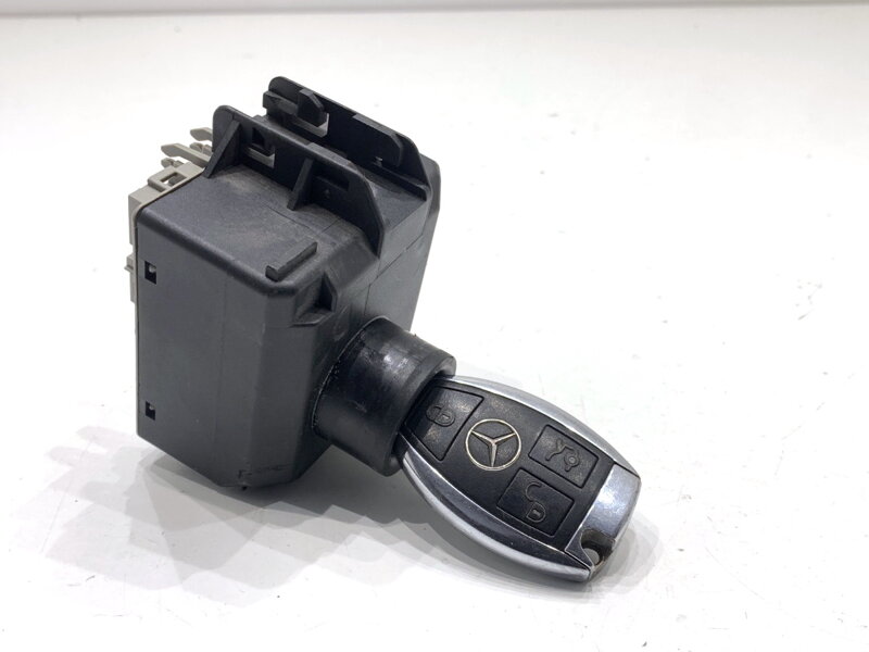 Spínacia skrinka Mercedes-benz CLA Coupe (C117) 2013 - 2019 A2469051402