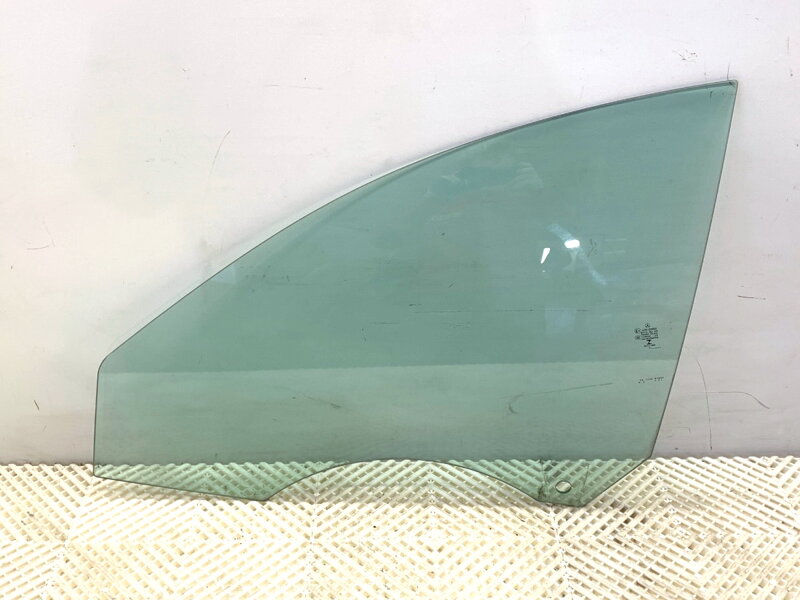 Okno ľavé predné Mercedes-benz CLA Coupe (C117) 2013 - 2019