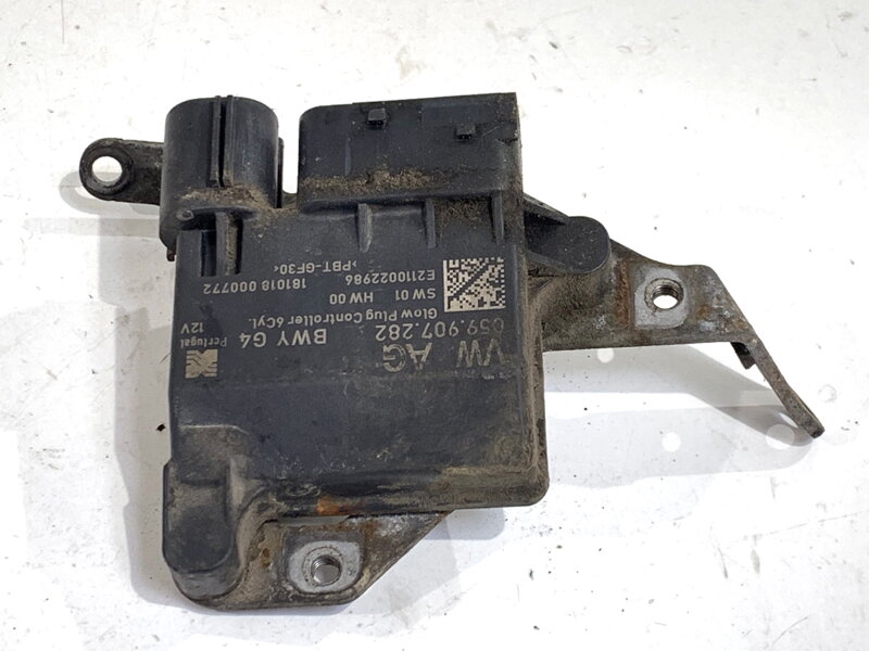 Relé sviečok žiarových Audi Q8 (4MN) 2018 - 2022 059907282