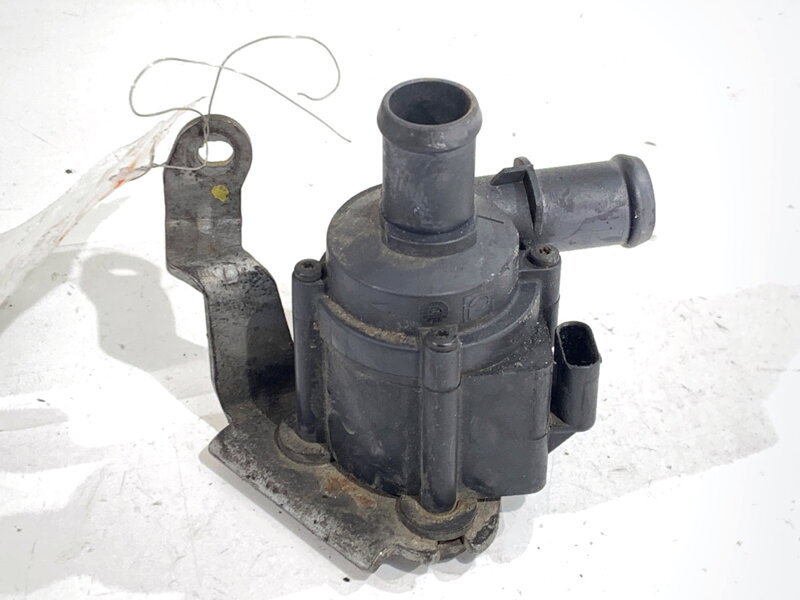 Prídavná vodná pumpa Audi Q8 (4MN) 2018 - 2022 06H121601N