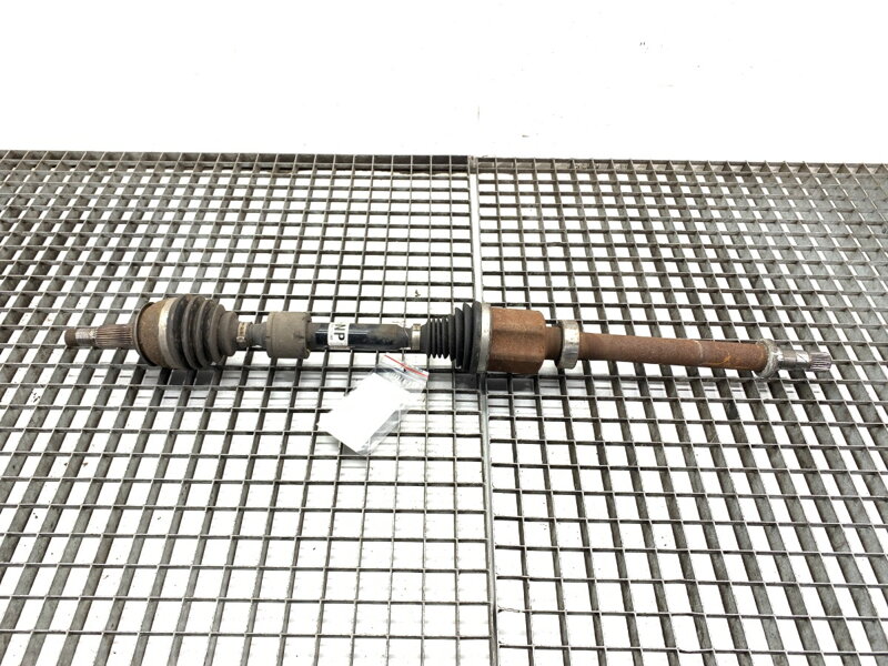 Poloos pravá predná Nissan Qashqai II SUV (J11, J11_) 2013 - 2022