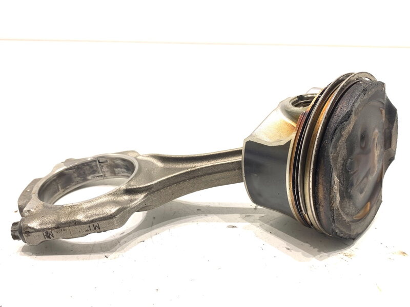 Piest S ojnicou BMW 5 (G30, F90) 2016 - 2022 7852246
