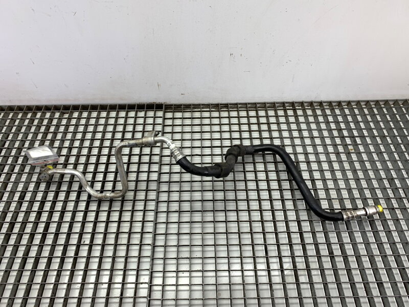 Kábel chlodzenia oleja BMW 5 (G30, F90) 2016 - 2022 8094809