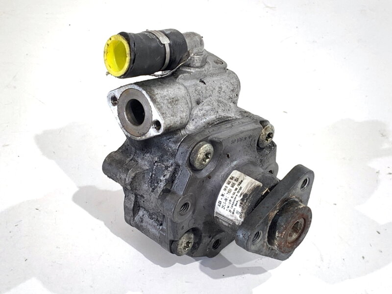 Servočerpadlo Audi A5 (8T3) 2007 - 2017 8K0145154