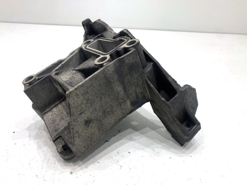 Držiak uchytenie kompresora klimatizácie Audi A5 (8T3) 2007 - 2017 059145169AE