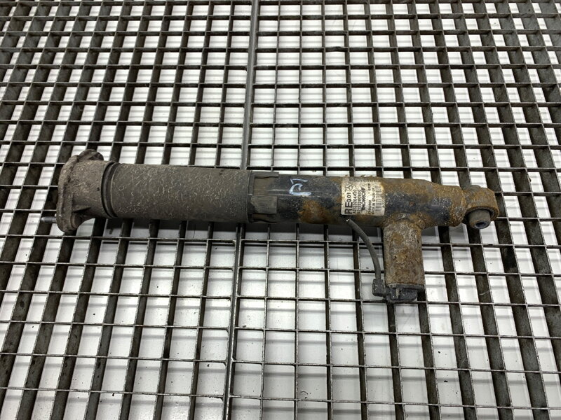 Tlmič pravý zadný Mercedes-benz CLS Shooting Brake (X218) 2012 - 2017 A2123204430