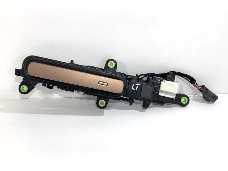 Kľučka vonkajšia ľavá zadná Land Rover Range Rover Evoque (L551) 2018 - 2022 K8D226601AG