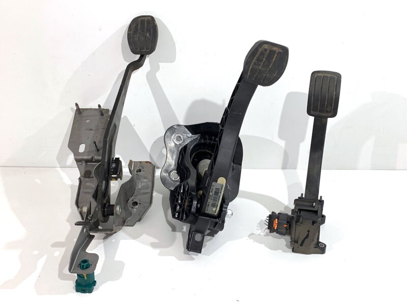 Pedále Peugeot 308 SW II (LC_, LJ_, LR_, LX_, L4_) 2014 - 2021 9676728880 9674829180