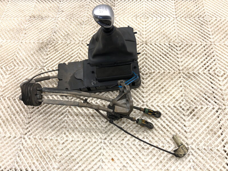 Riadiaca páka volič prevodovky Peugeot 308 SW II (LC_, LJ_, LR_, LX_, L4_) 2014 - 2021 9802245880