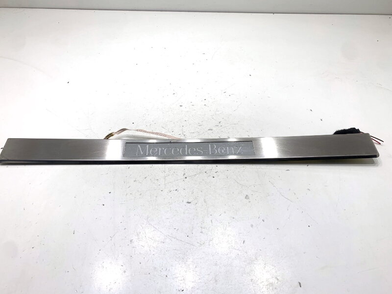 Lišta lišta prahová predná ľavá Mercedes-benz CLS Shooting Brake (X218) 2012 - 2017 A2126801635