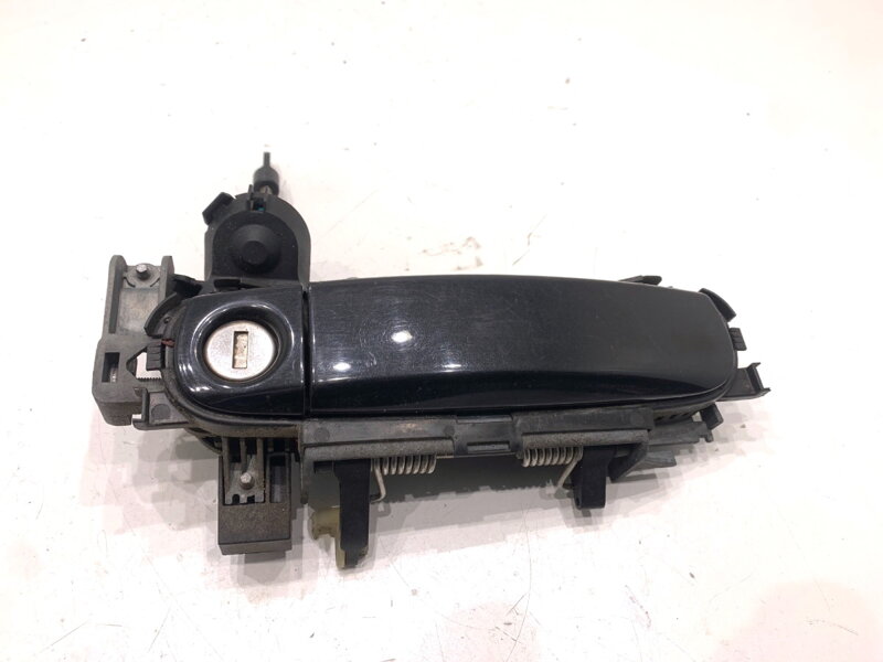 Kľučka vonkajšia ľavá predná Audi A4 B7 Avant (8ED) 2004 - 2008