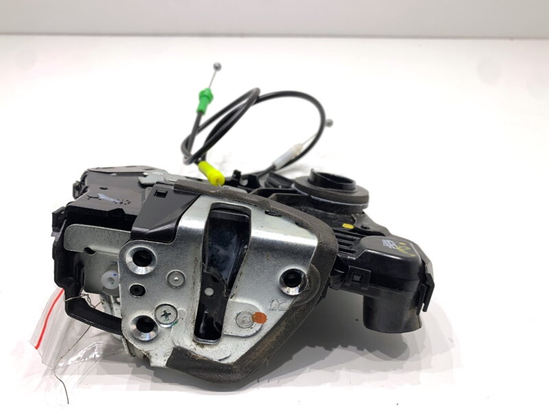 Zámok dverí pravý predný Toyota Auris (_E18_) 2012 - 2018