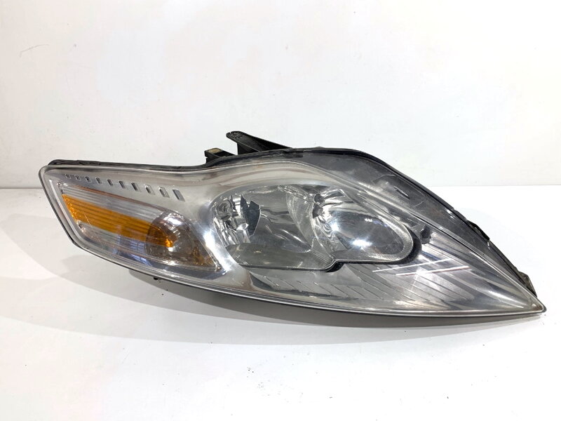 Svetlo pravé predné Ford Mondeo IV Turnier (BA7) 2007 - 2015 7S71-13W029-AH