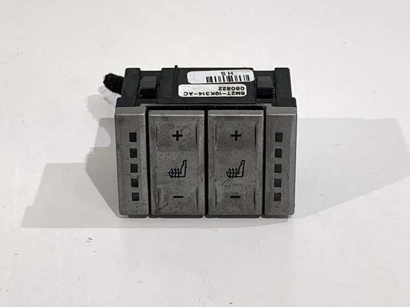 Ovládanie výhrievania sedačky Ford Mondeo IV Turnier (BA7) 2007 - 2015 6M2T-19K314-AC