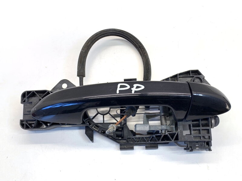 Kľučka vonkajšia pravá predná VW Passat B6 Variant (3C5) 2005 - 2011