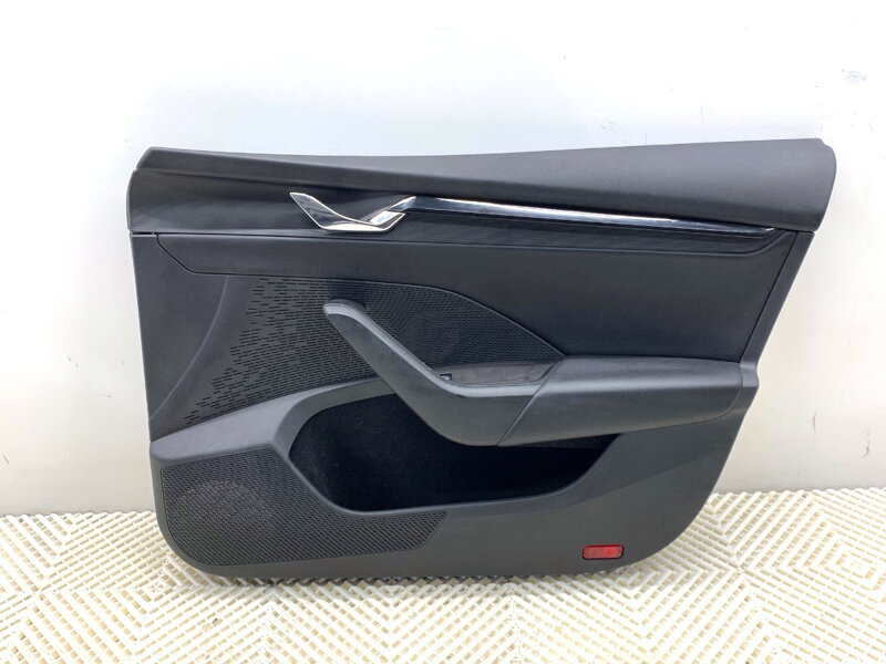 Tapacír dverí pravý predný Skoda Octavia IV Combi (NX5) 2019 - 2022 5E4867014A