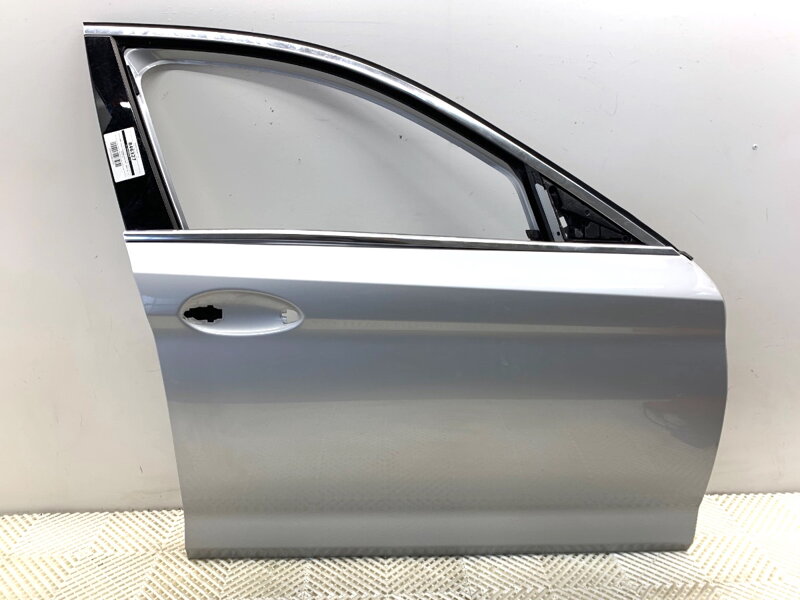 Dvere predné pravé BMW 5 Touring (G31) 2017 - 2022 A83