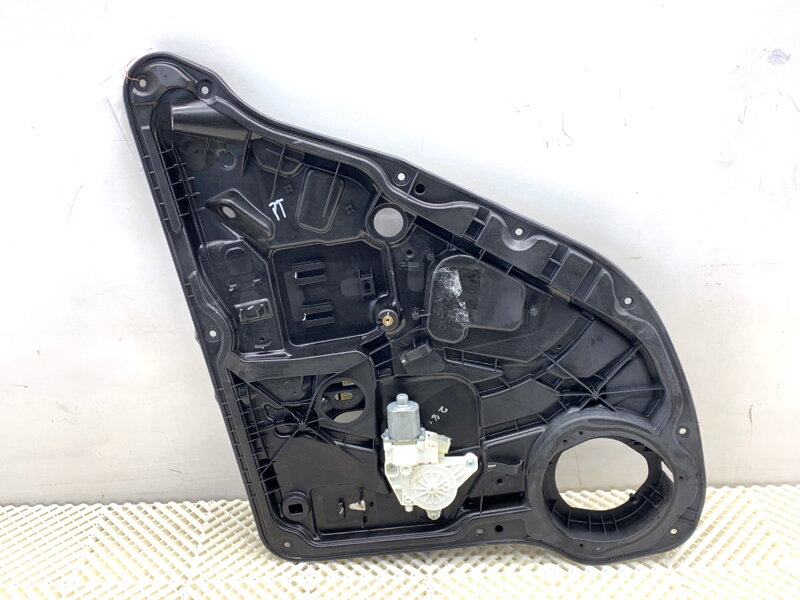 Sťahovačka okna pravá zadná Mercedes-benz Class M (W166) 2011 - 2015 A1669060601