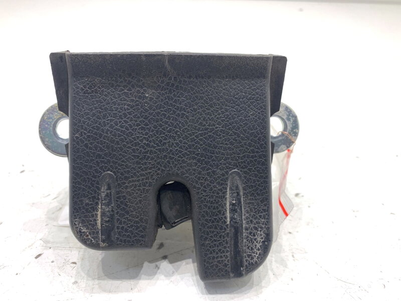Zámok veka batožinového priestoru zadný VW Golf Plus V (5M1, 521) 2004 - 2013 3C9827645A