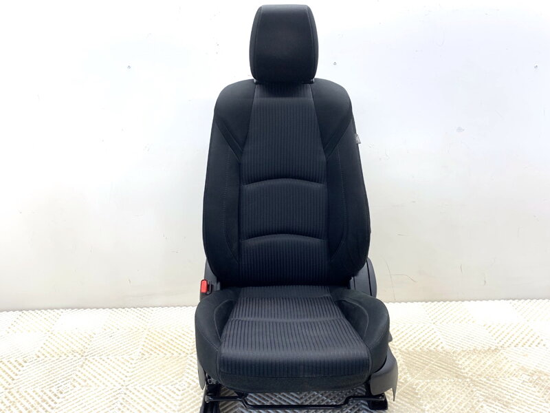 Sedadlo ľavé predné Mazda 3 Sedan (BM_, BN_) 2013 - 2022