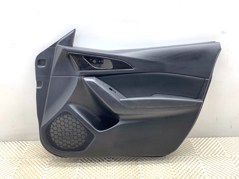 Tapacír dverí pravý predný Mazda 3 Sedan (BM_, BN_) 2013 - 2022