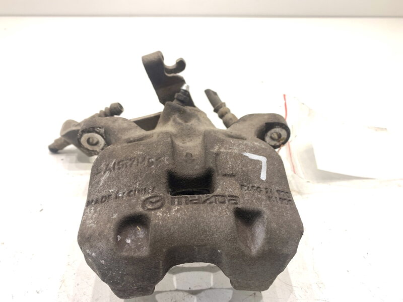 Brzdový strmeň ľavý zadný Mazda 3 Sedan (BM_, BN_) 2013 - 2022