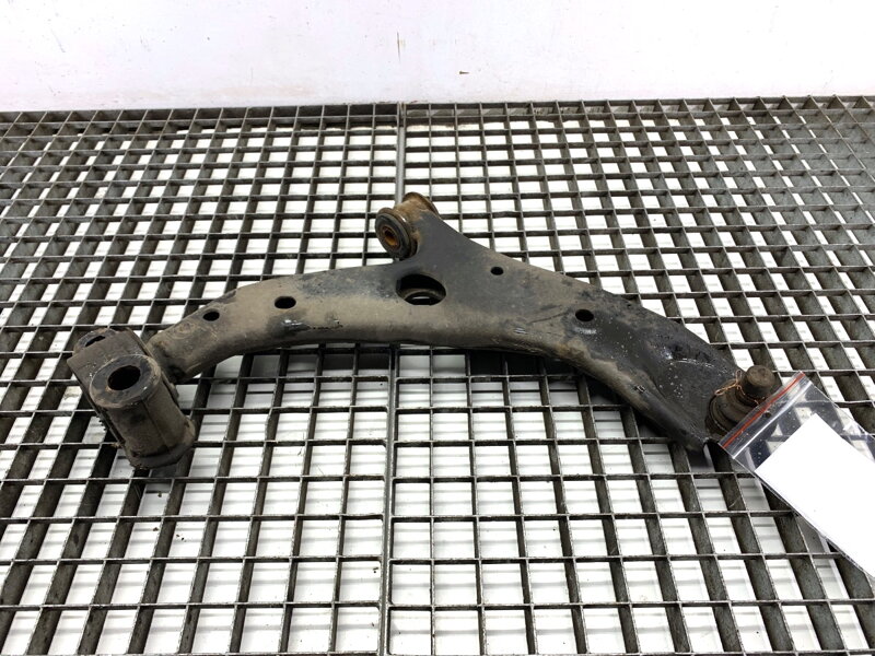 Rameno pravé predné Mazda 3 Sedan (BM_, BN_) 2013 - 2022