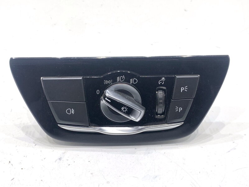 Spínač svetiel BMW 5 (G30, F90) 2016 - 2022 9472969