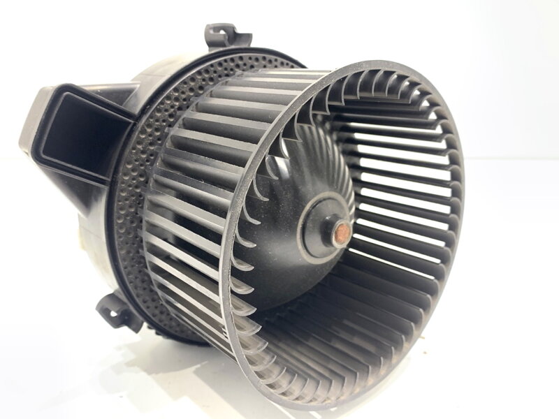 Ventilátor kúrenia BMW 5 (G30, F90) 2016 - 2022 F011500123 0130309508