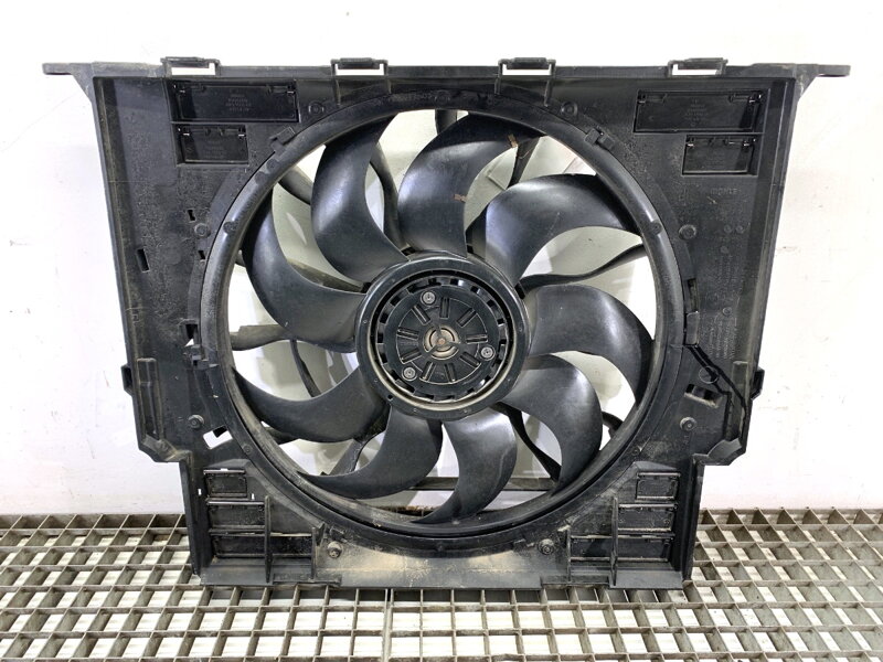 Ventilátor chladiča BMW 5 (G30, F90) 2016 - 2022 8472268