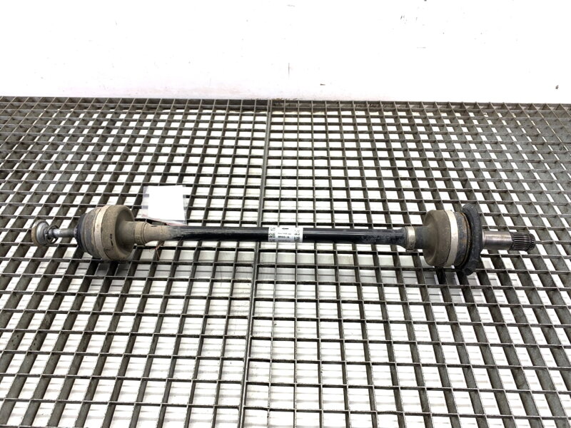 Poloos ľavá zadná BMW 5 (G30, F90) 2016 - 2022 8664045