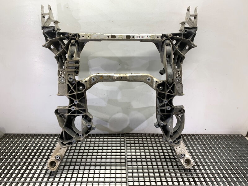 Výstuha POD motor BMW 5 (G30, F90) 2016 - 2022 6887340