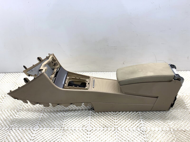 Tunel stredový S lakťovou opierkou VW Passat B7 (362) 2010 - 2015 3AB863241E