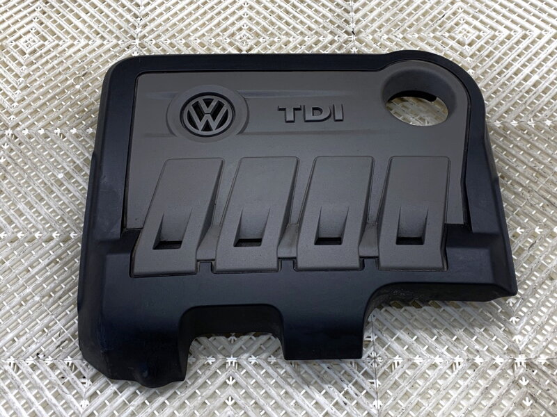 Veko / kryt motora VW Passat B7 (362) 2010 - 2015