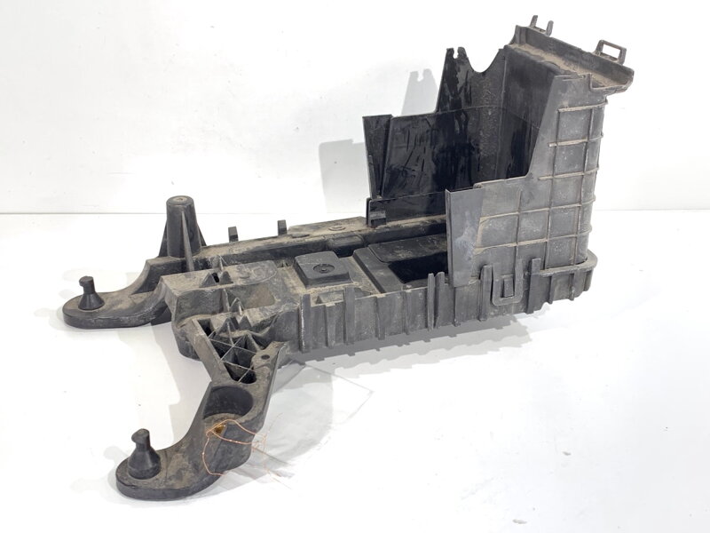 Základňa akumulátora VW Passat B7 (362) 2010 - 2015 1K0915333